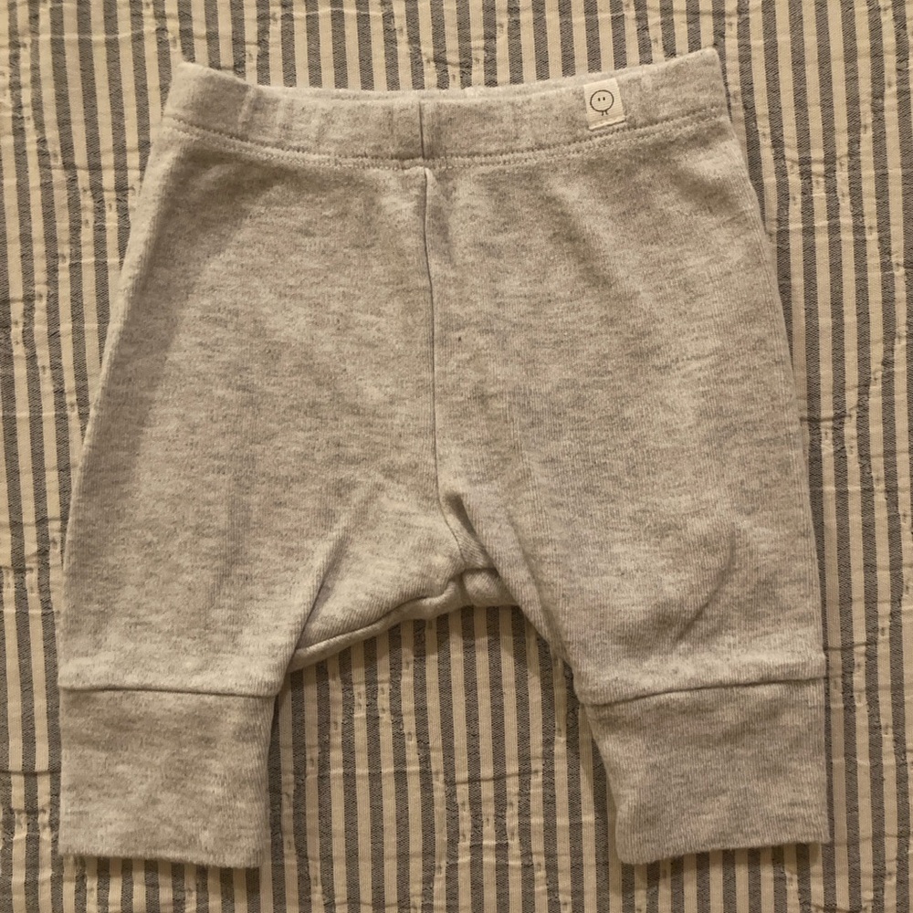 Baby Mori Gray Organic Newborn Leggings